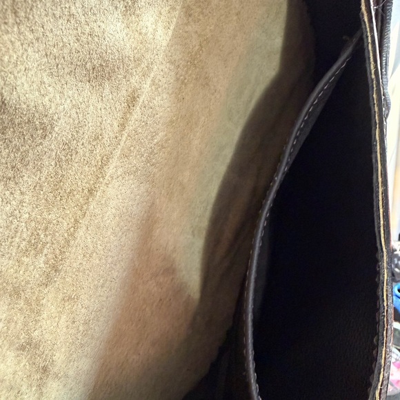 Handmade Brown Leather Fringe Shoulder Bag with Black Heart Eye Motif - Picture 6 of 7